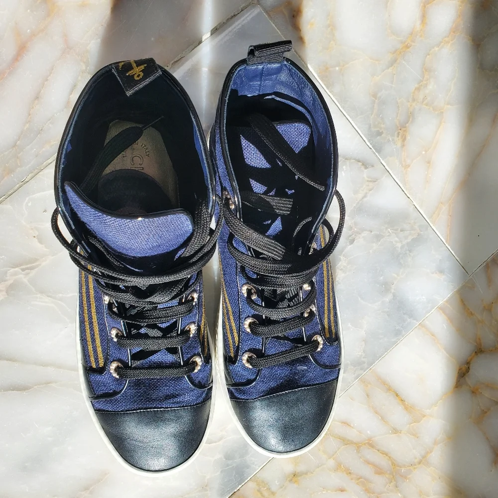 Authentic Chanel canvas leather sneakers navy blue 40.5